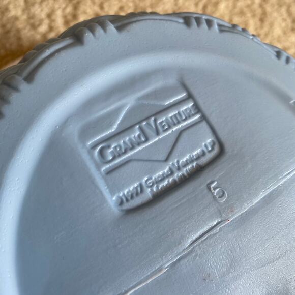 Grand Venture 1997 90s Bunny Rabbit Easter Egg Plastic Blow Mold Bucket - Picture 6 of 8